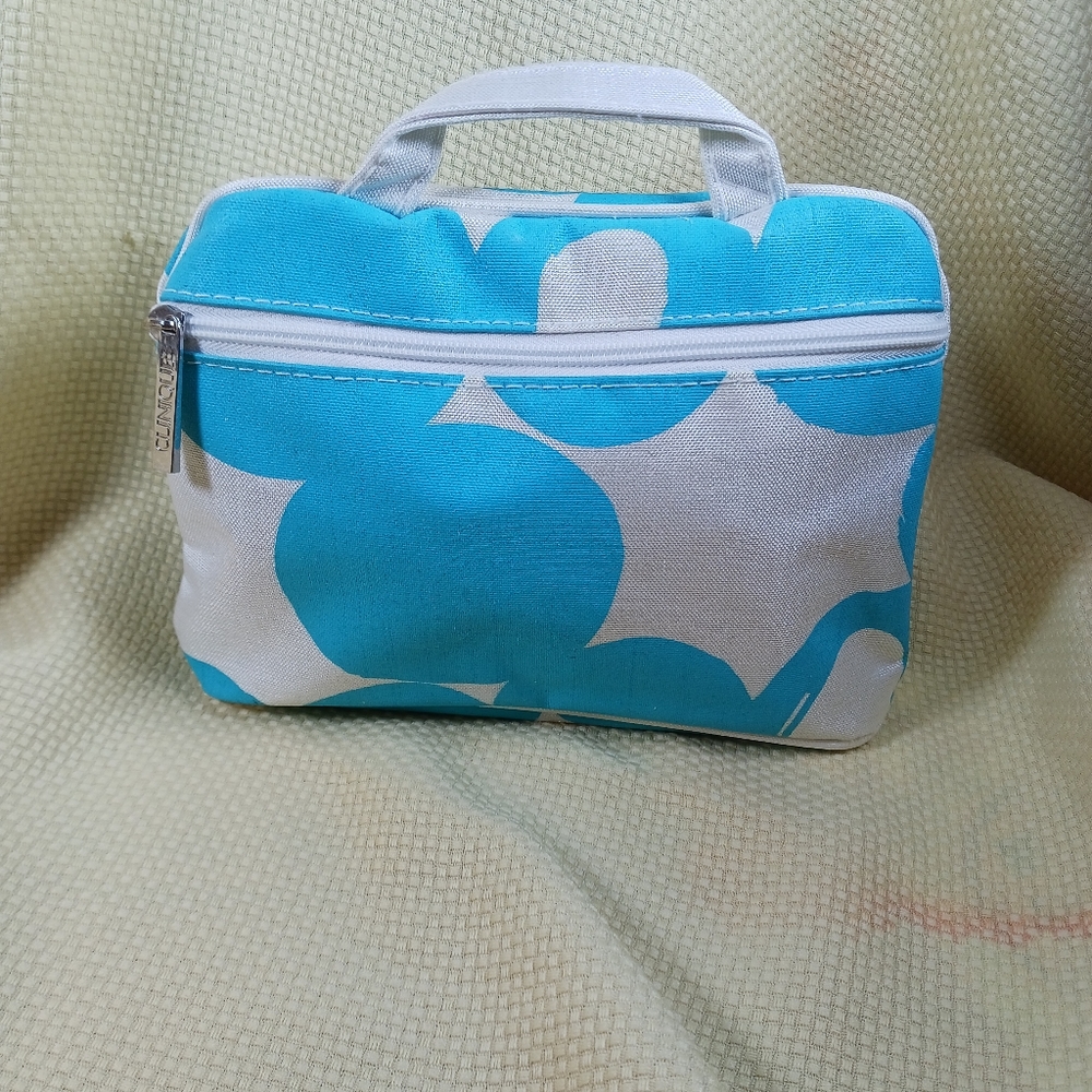 Clinque cloth cosmetic makeup bag with handle
